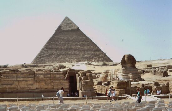 Pyramide und Sphinx