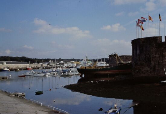 Das Schloss und der Yachthafen