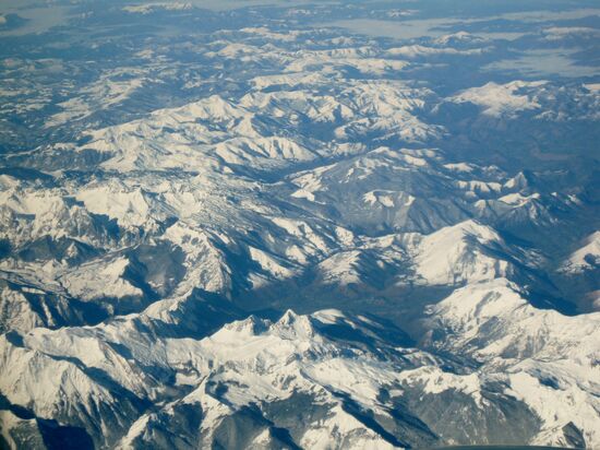 Blick von oben auf die Pyrenäen