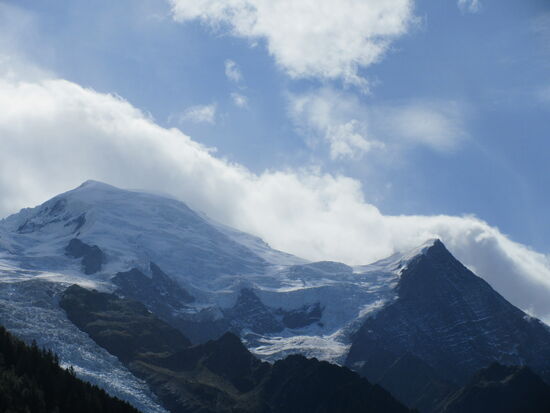 Der Gletscher und das Mont Blanc Massiv