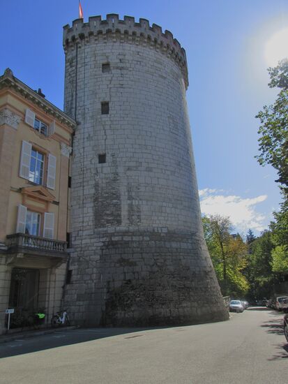 Tour Demi Ronde 14. Jh.