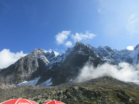 An der Mittelstation - fast wolkenlos