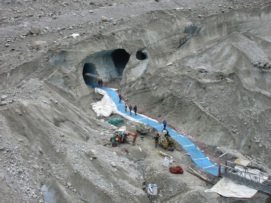 Eingang zur Eisgrotte