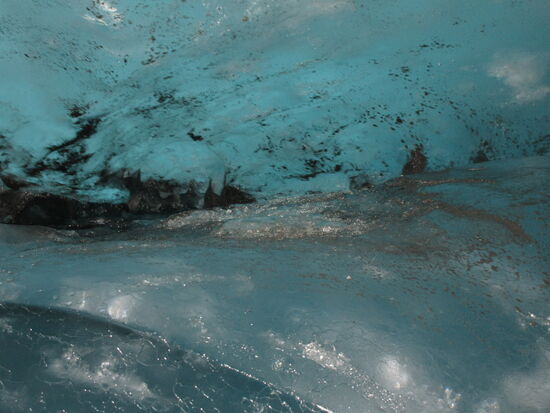 In der Eishöhle