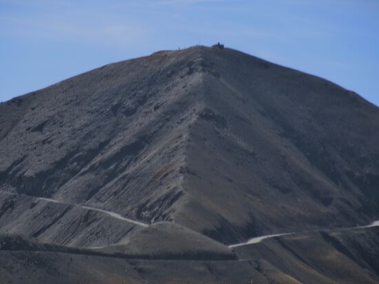 Die Ringstrasse und der Gipfel