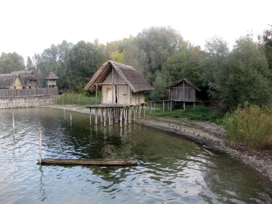 Am und über dem Wasser