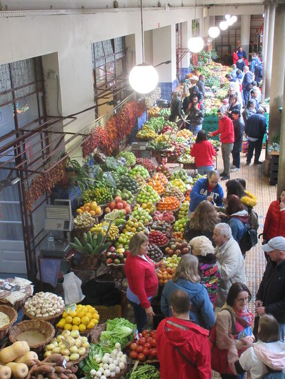 Grosses Angebot und viele Leute