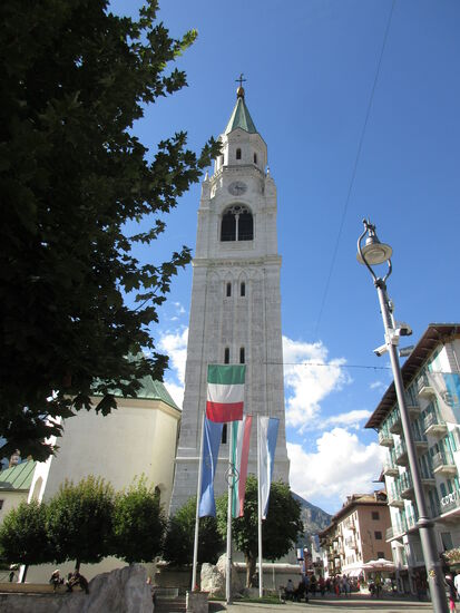 Turm der Pfarrkirche "Basilica Perrocchiate SS Felipe e Giacomo