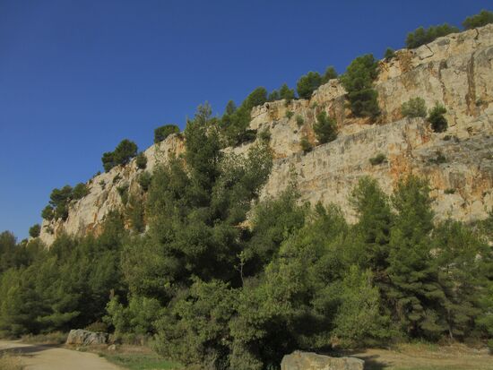 Die Felsen werden steiler