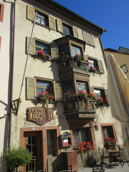 Und noch eine schöne Fassade