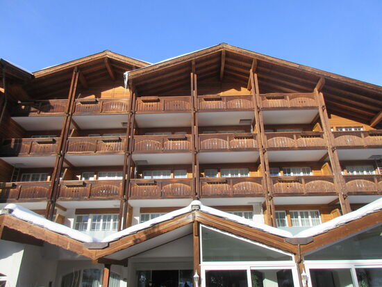 Frontansicht vom Hotel