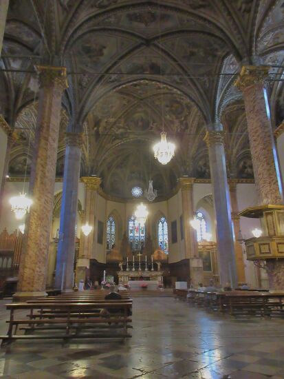 Im Inneren der Kathedrale
