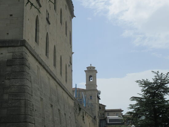 Parva Doumus Gebäude