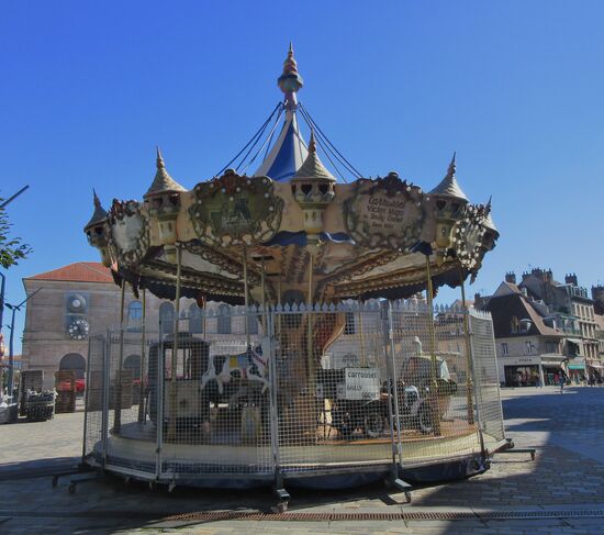 Karussel an der Place Révolution