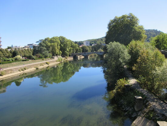 Blick von der Pont Robert Schwint auf den Doubs