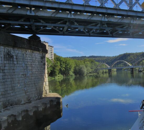 Unter der Pont Breguille