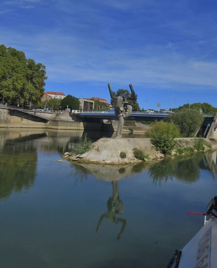 Springbrunnen-Statue