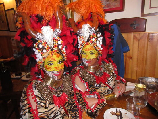 Was für schöne Kostüme