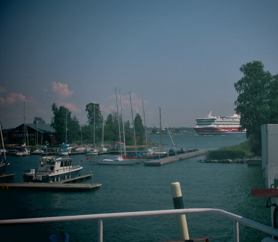 Die Fähre läuft ein