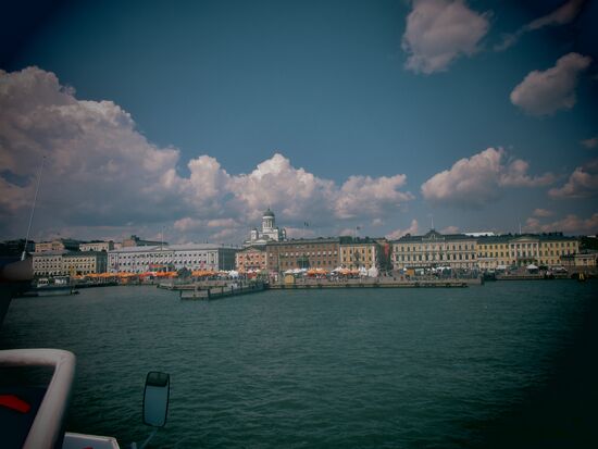 Von weitem sieht man die Stände am Marktplatz...