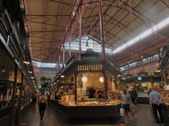 In der Markthalle