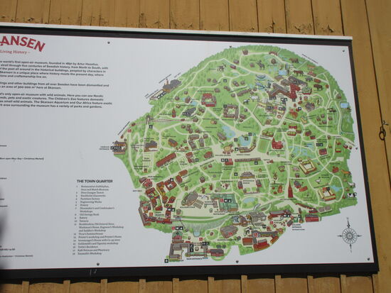 Am Haupteingang steht ein Modell des 300.000 m² großen Geländes.