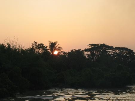 Sonnenaufgang am Ayeyarwady