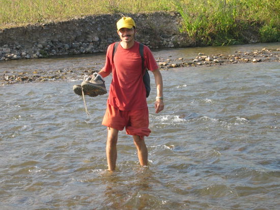 Enrico beim Kmapf mit den Fluten