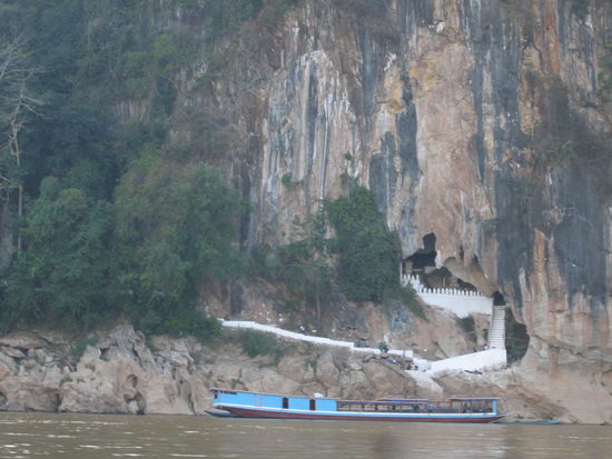 Zugang zu den Hoehlen