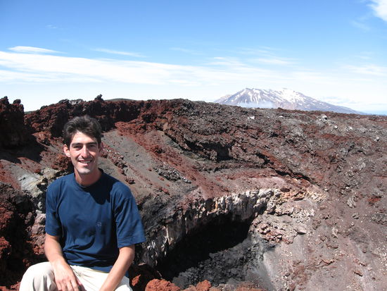 Am Kraterrand des Ngauruhoe, im Hintergund der Ruapehu