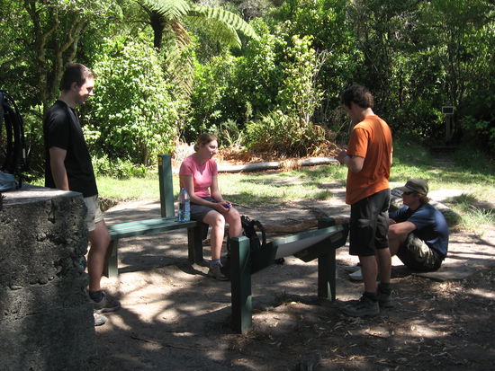 Lionel, Fiona, Boris und Toli bei einer Pause