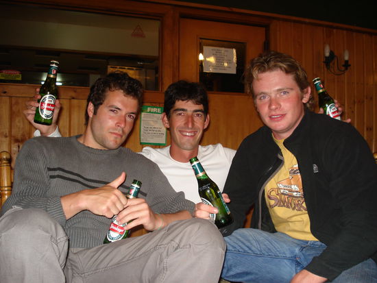 Drei Freunde und ein paar Flaschen Steinlager
