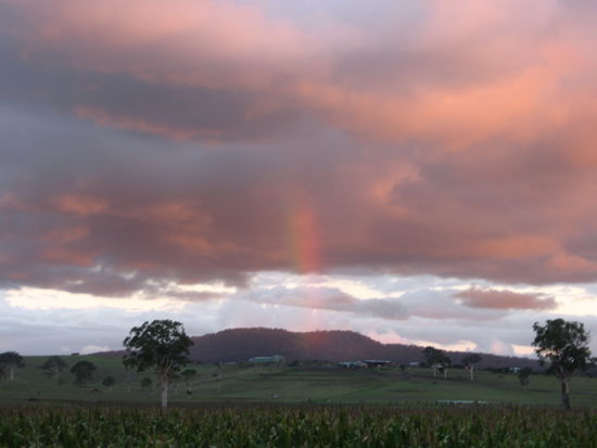 Regenbogen bei Sonnenuntergang