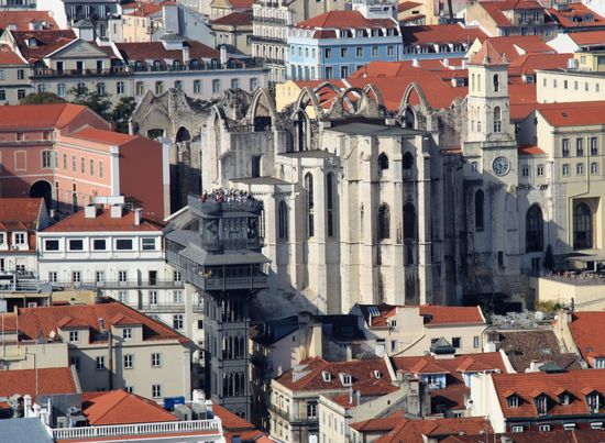 Lissabon - Blick vom Kastell Sao Jorge auf die Stadt