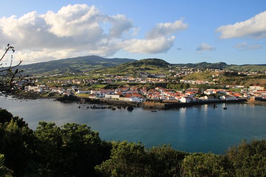 Blick vom Monte Guia auf Horta