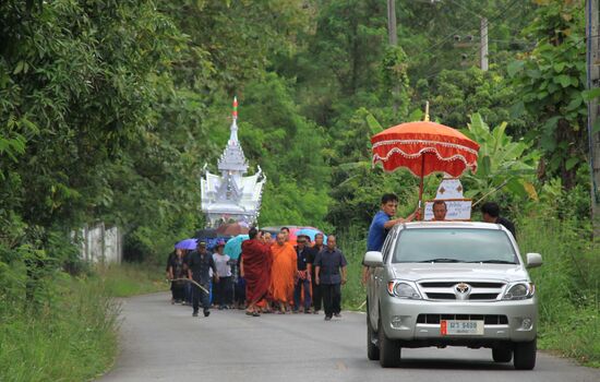 Trauerzug im Doi-Inthanon-Nationalpark