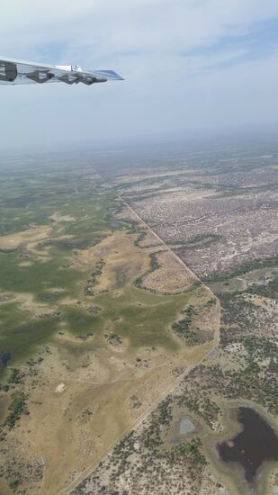 Auf dem Flug von Maun ins Okawango-Delta