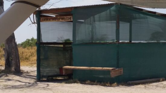 Auf dem Airstrip im Okawango-Delta