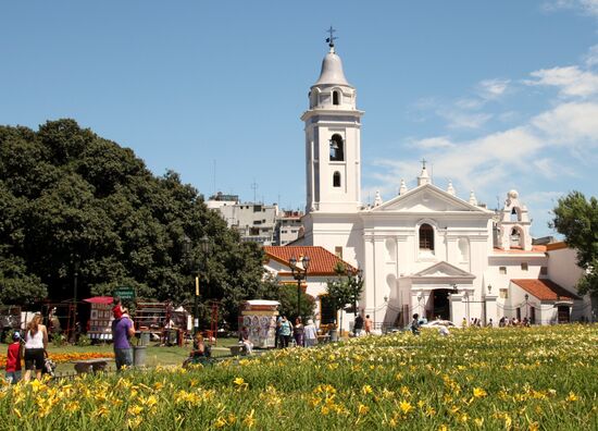Vor dem Friedhof Recoleta