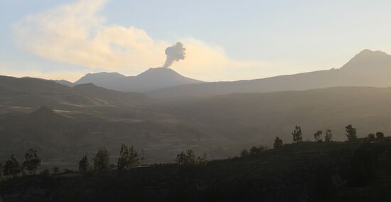 Blick von der Lodge zum Vulkan "Misti"