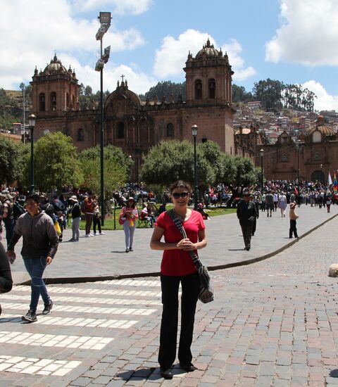 "Plaza de Armas" mit der Kathedrale in Cusco