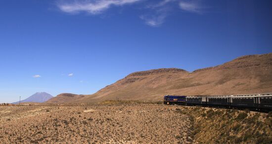 Der "Belmont Andean Explorer" auf der Strecke