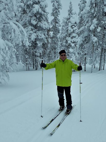 wie Colonia, nur etwas breiter