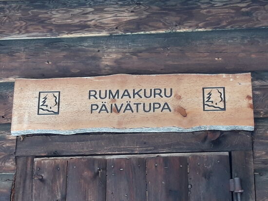 25.02. Hütteneingang