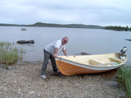 Auf der Fahrt von Ivola nach Inari Sommer 2006, 20 Km nach Saariselkä.