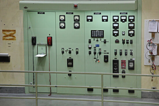 Im digitalen Zeitalter wirkt diese analoge Schalttafel aus dem Jahr 1942 geradezu antik. Dennoch funktioniert das Kraftwerk des Grand Coulee Dams nach wie vor hervorragend.