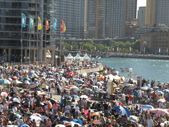 Menschenmassen - bereits 15 Uhr nachmittags