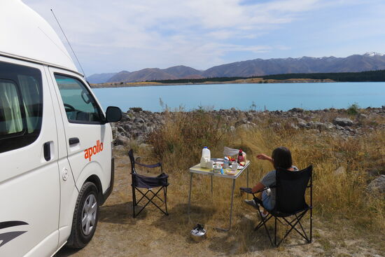 Zweites Frühstück am Pukaki Lake vor atemberaubender Kulisse