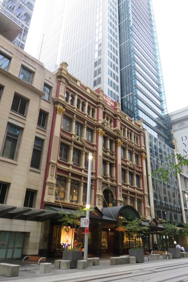 The Sands, Shopping Mall in der George Street