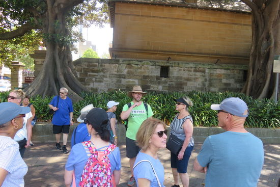 Auf unserer Walking Tour mit Steven in der Mitte. Unser Schrittzähler auf dem Handy heute zeigte 20Tausend Schritte!